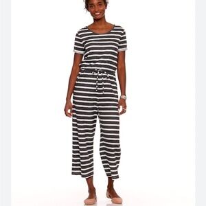 Old Navy Wide-Leg Bouclé-Jersey Jumpsuit
Short Sleeves Striped Size XS